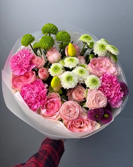 Цветочный микс с кустовыми розами и хризантемами с доставкой по Астане