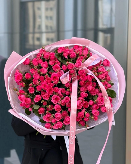 Моно букет из 25 кустовых ярко-розовых роз с доставкой по Астане