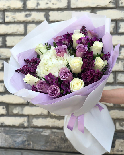 Bouquet with hydrangea with delivery to Almaty