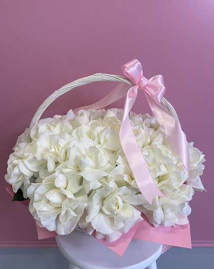 Bouquet Giant basket of Dutch roses Bouquet of Giant basket of Dutch roses flowers delivered to Aktobe