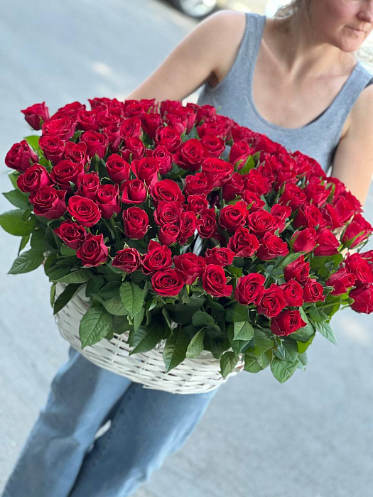 101 red roses in a basket