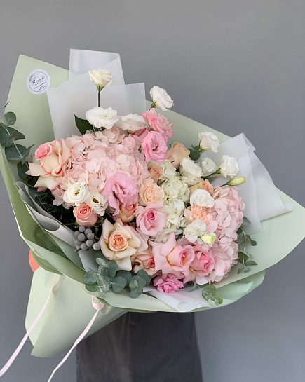 Bouquet of Astoria flowers delivered to Almaty