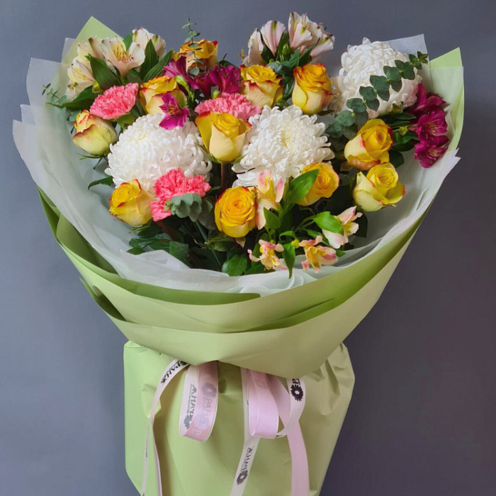 Букет цветов "С днем рождения" 