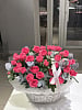 Розовый круглый букет из кустовых роз