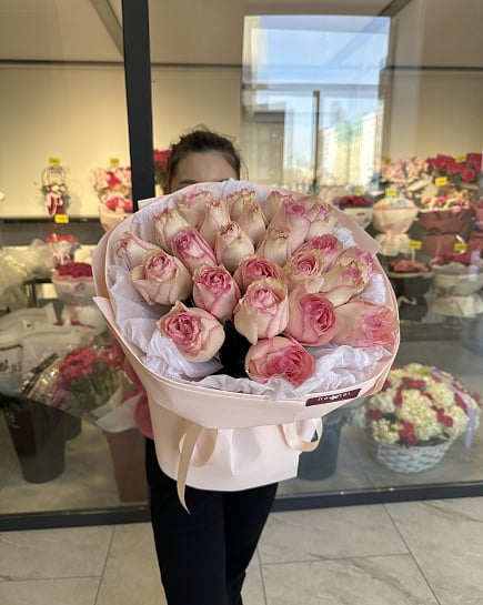 Нежный букет из розовых роз с доставкой по Астане