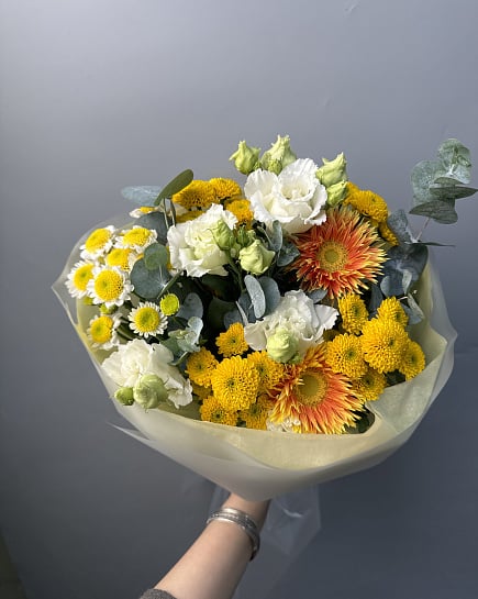 Солнечный микс с герберами и хризантемами с доставкой по Астане