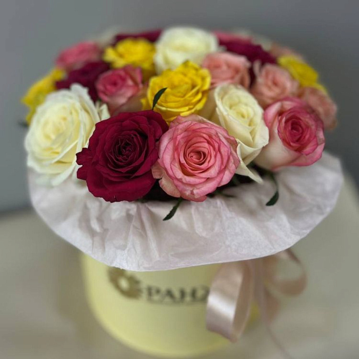 Bouquet of 25 mix roses in a box in Almaty