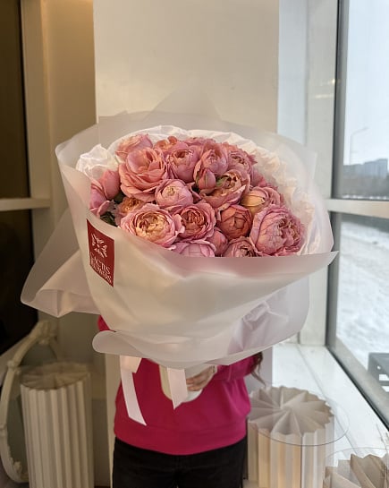 Нежный букет из пионовидных роз с доставкой по Астане