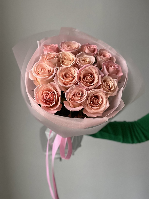 Розовые розы 15 шт