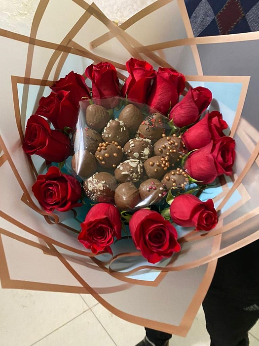 chocolate covered strawberries and roses