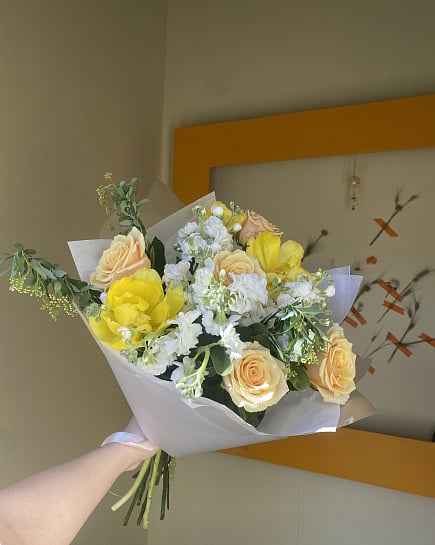 Солнечный букет с тюльпанами и маттиолой с доставкой по Астане