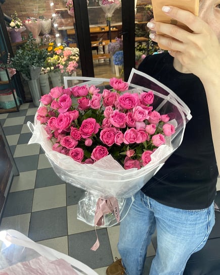 Розовое облако из кустовых роз с доставкой по Астане