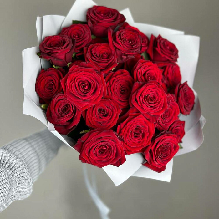 Bouquet of 25 red roses