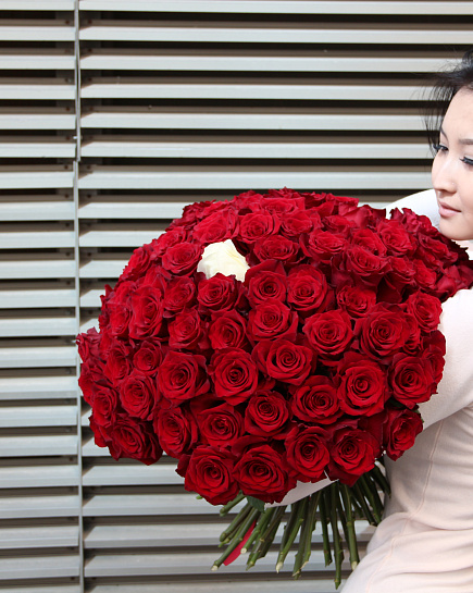 Bouquet of Bouquet of red roses 