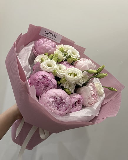 Пионовое облако с эустомой с доставкой по Астане