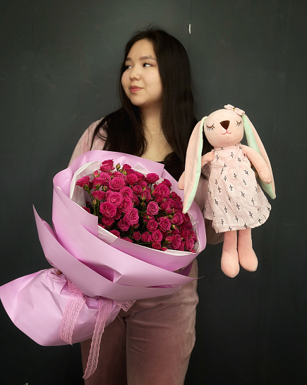 Bouquet of Set “Romantic” + toy flowers delivered to Karaganda