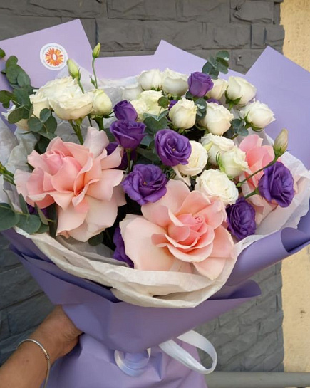 Euro bouquet of Dutch roses and lisianthus with delivery to Almaty