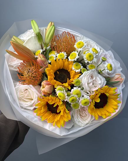 Солнечный микс с подсолнухами и экзотикой с доставкой по Астане