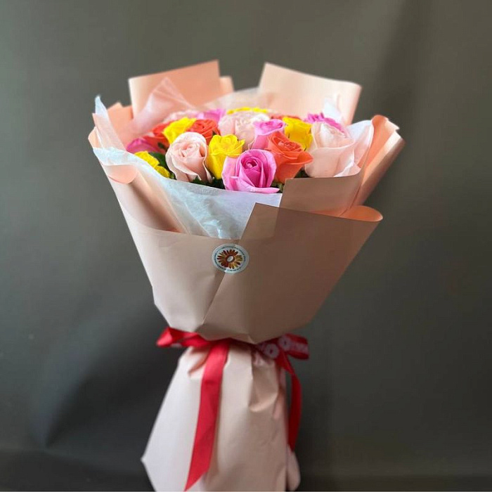 Bouquet of 19 roses mix