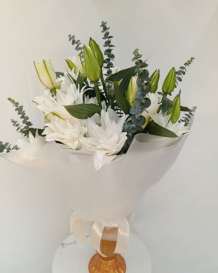 Белоснежная элегантность лилий с доставкой по Астане