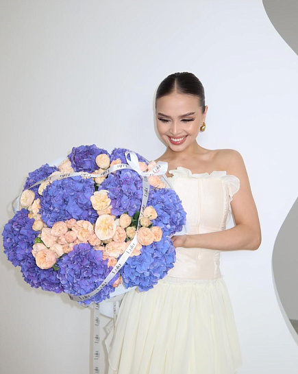 Premium bouquet with delivery to Astana