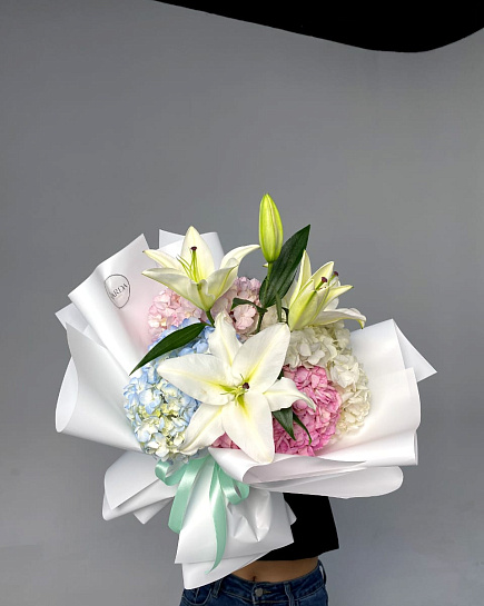 Bouquet of Lily's flower flowers delivered to Astana