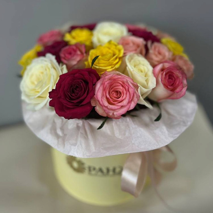 Bouquet of 25 mix roses in a box in Almaty