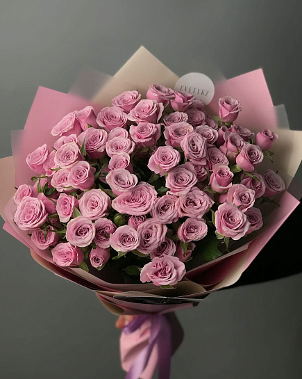 Букет из кустовых роз Leila с доставкой по Астане