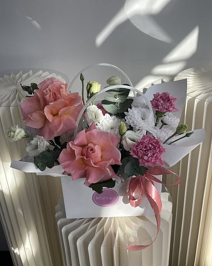 Розовое очарование с пионовидными розами с доставкой по Астане