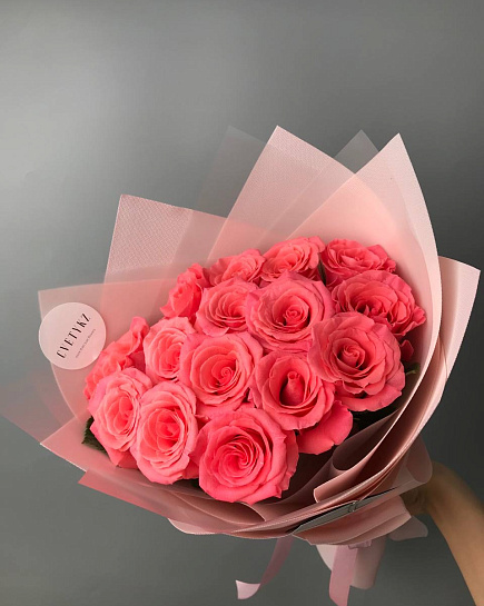 Bouquet of 15 roses (to the florist's taste) with delivery to Almaty