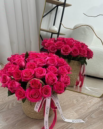 Корзина ротанг 35 роз в размере L с доставкой по Астане