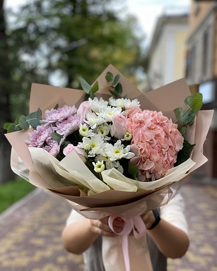 Букет с розами и хризантемами с доставкой по Алматы