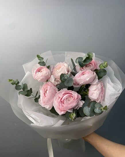 Нежный букет из розовых ранункулюсов с доставкой по Астане