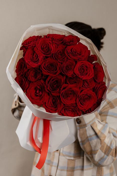 Bouquet of 25 scarlet roses Bouquet of 25 scarlet roses