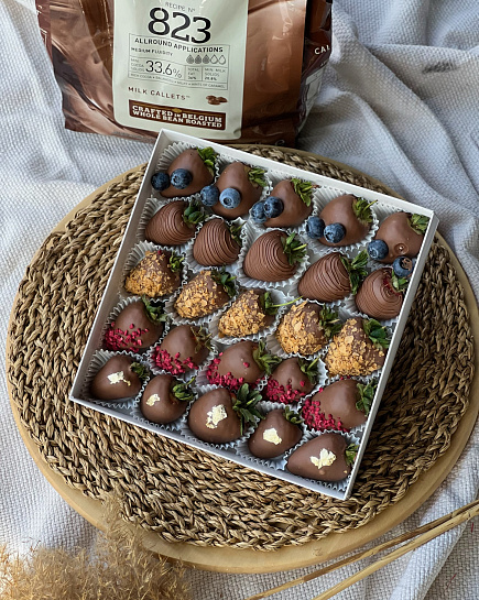 Strawberry in chocolate cappuccino with delivery to Almaty