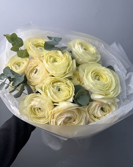 Нежный букет из ранункулюсов с доставкой по Астане
