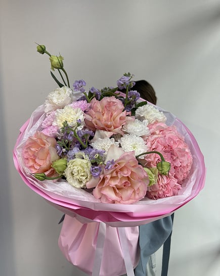 Большой круглый букет с розовыми и желтыми цветами with delivery to Astana