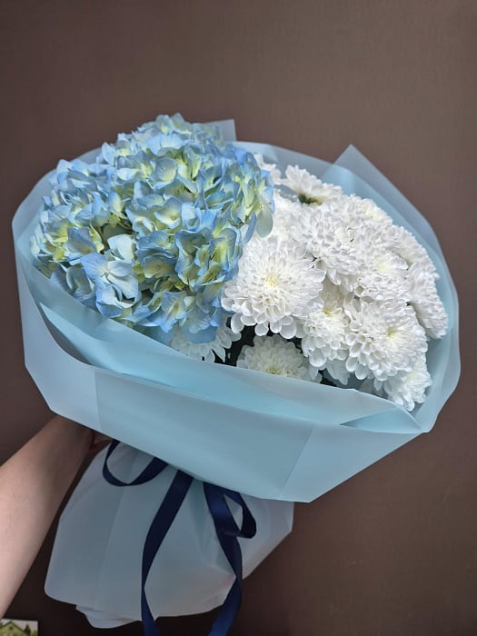 Небесная свежесть с гортензией - купить в Алматы с доставкой