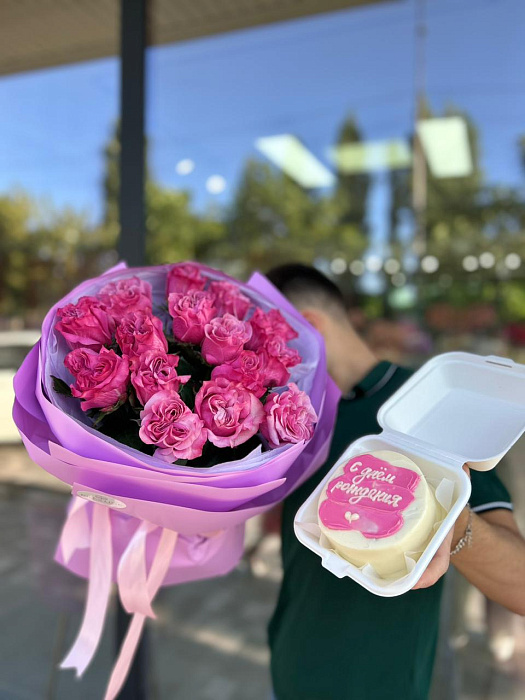 Combo (bouquet of 15 roses+bento)