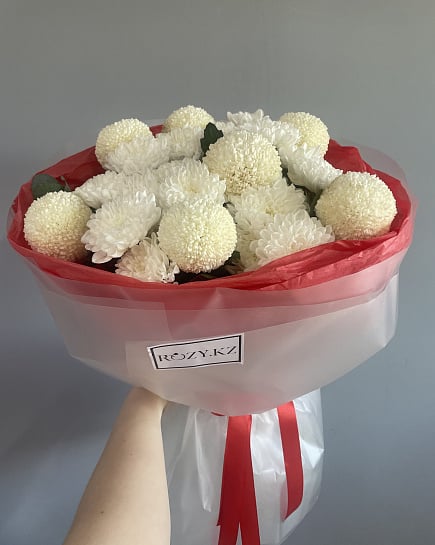 Большой круглый белый букет хризантем with delivery to Astana