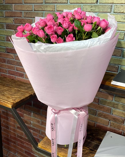 Букет: кустовая роза with delivery to Astana