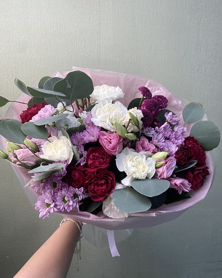 Яркий микс из кустовых роз и эустомы with delivery to Astana