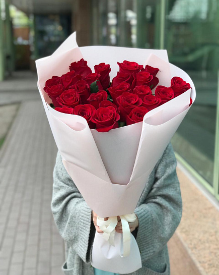 Bouquet of Mono-bouquet of 25 Dutch roses flowers delivered to Zhezkazgan