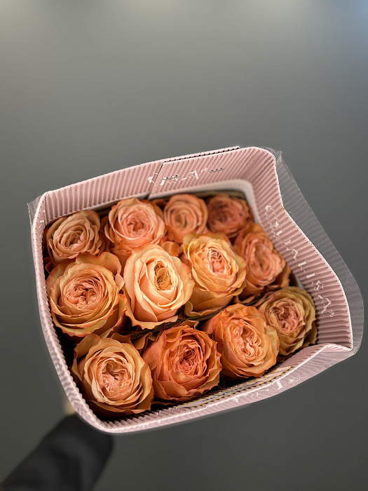 Roses in a pack of 25 pcs (to the florist's taste)