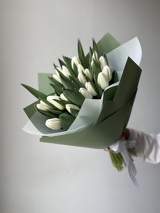 Тюльпаны белые 25 шт