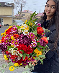 Author's bouquet with the addition of fruit