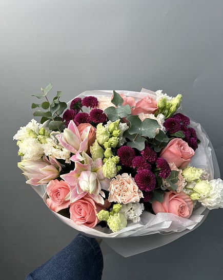 Розово-фиолетовый микс с лилиями и эустомой с доставкой по Астане