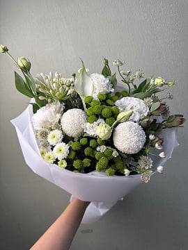 Букет из эустом и гвоздик
