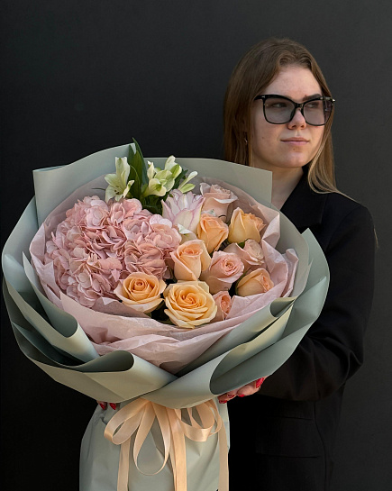 Bouquet “Peach Garden” with delivery to Astana