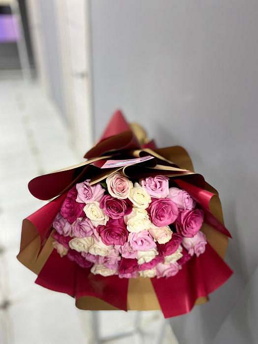 Bouquet of 33 roses mix